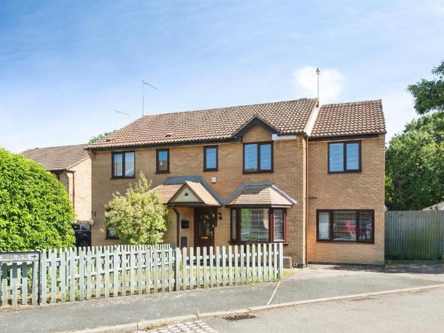 4 bedroom semi detached house for sale