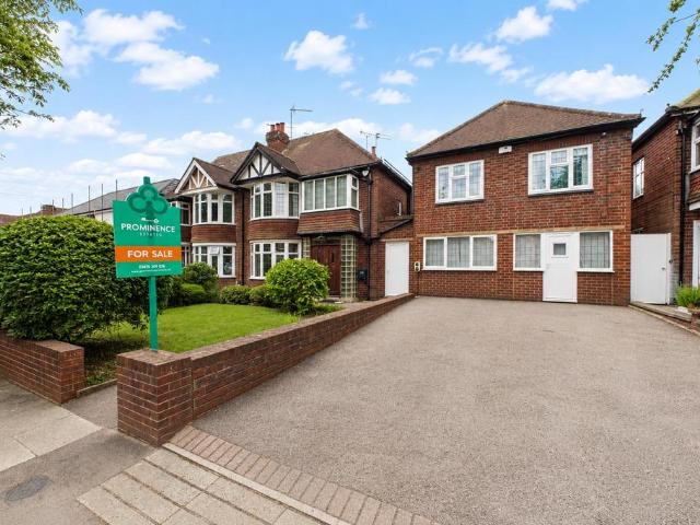 4 bedroom semi detached house for sale