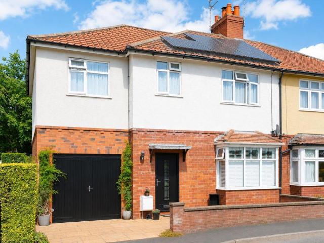 4 bedroom semi detached house for sale