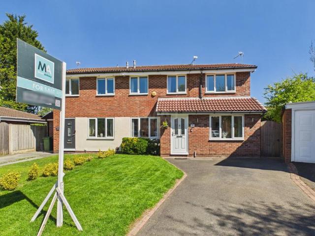4 bedroom semi detached house for sale