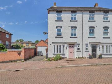 4 bedroom semi detached house for sale