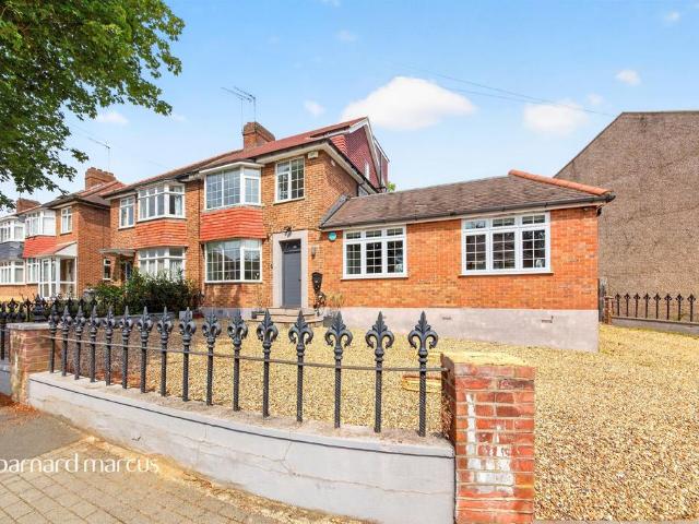 4 bedroom semi detached house for sale
