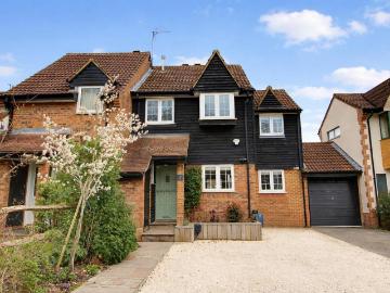 4 bedroom semi detached house for sale