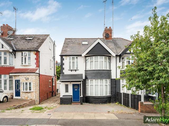 4 bedroom semi detached house for sale
