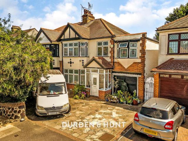 4 bedroom semi detached house for sale