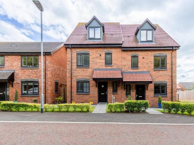 4 bedroom semi detached house for sale