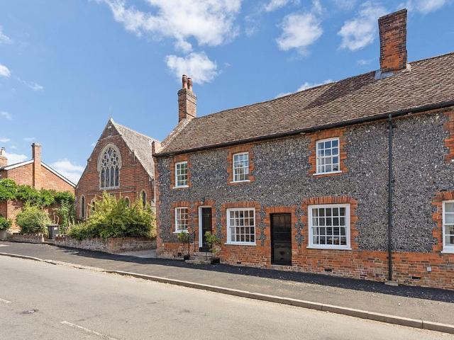 4 bedroom semi detached house for sale