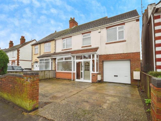 4 bedroom semi detached house for sale