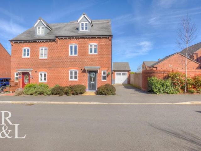 4 bedroom semi detached house for sale