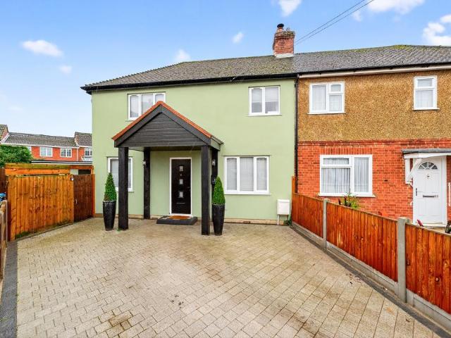 4 bedroom semi detached house for sale