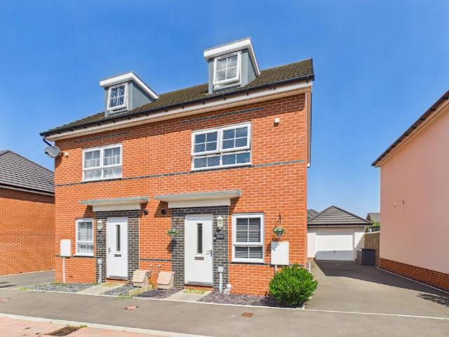 4 bedroom semi detached house for sale