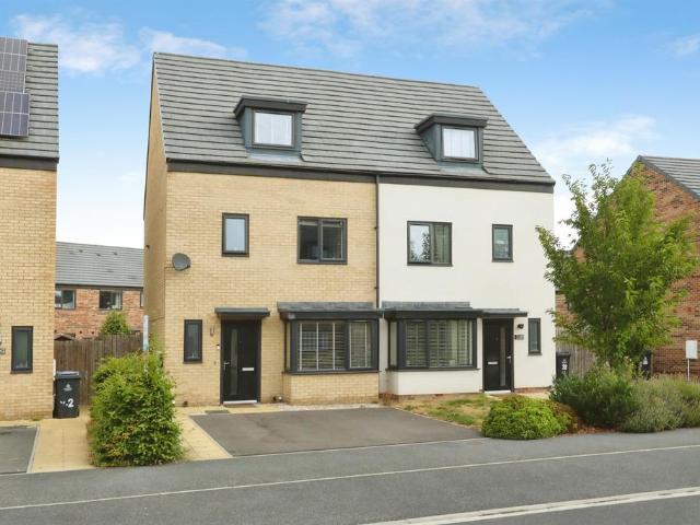 4 bedroom semi detached house for sale