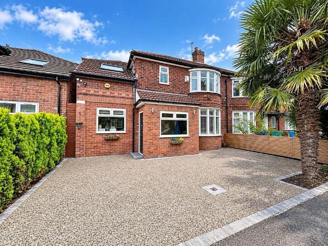 4 bedroom semi detached house for sale