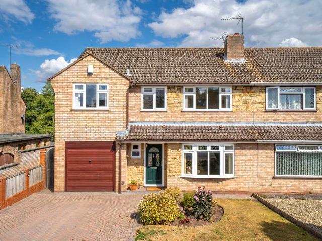 4 bedroom semi detached house for sale