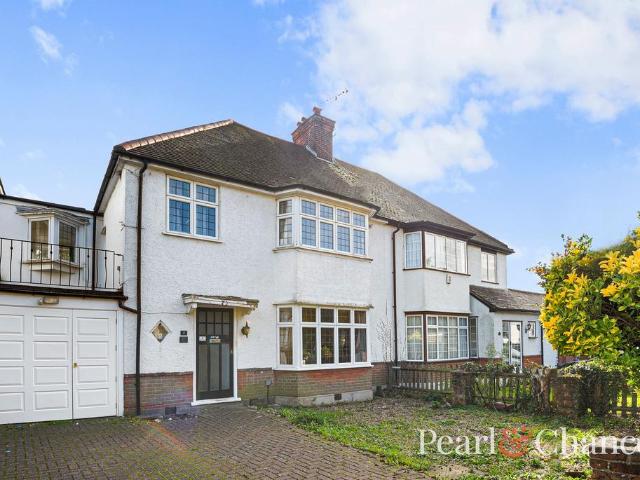 4 bedroom semi detached house for sale