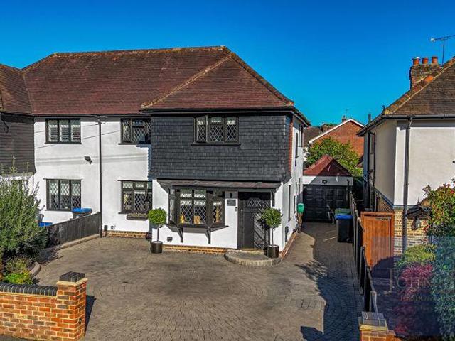 4 bedroom semi detached house for sale
