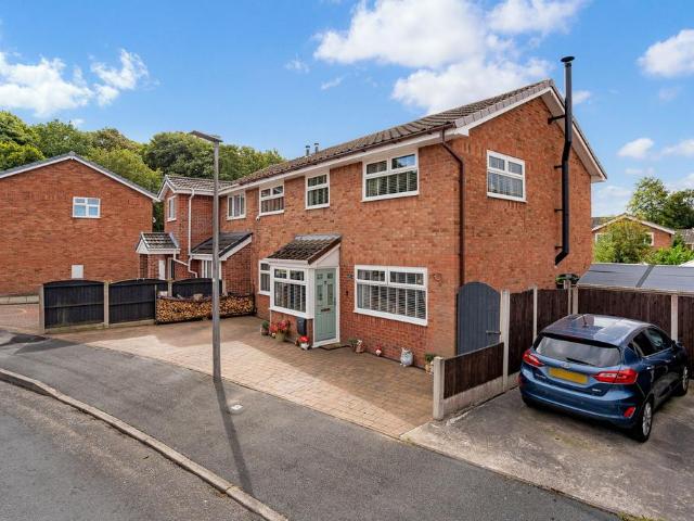 4 bedroom semi detached house for sale