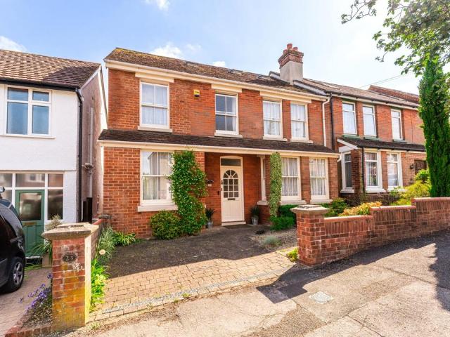 4 bedroom semi detached house for sale