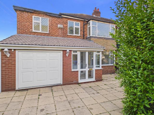 4 bedroom semi detached house for sale