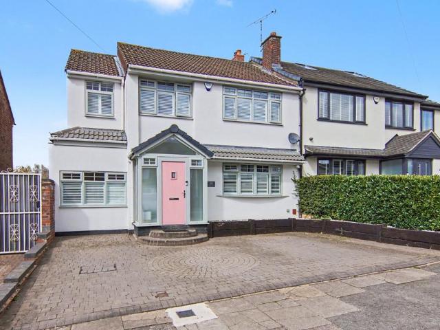4 bedroom semi detached house for sale