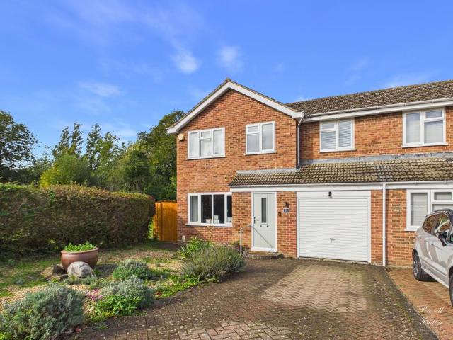 4 bedroom semi detached house for sale