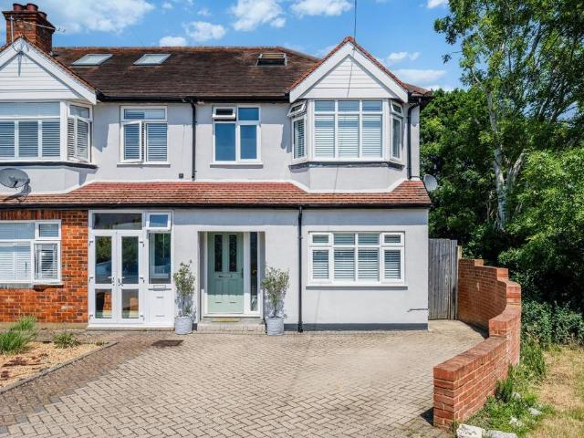 4 bedroom semi detached house for sale