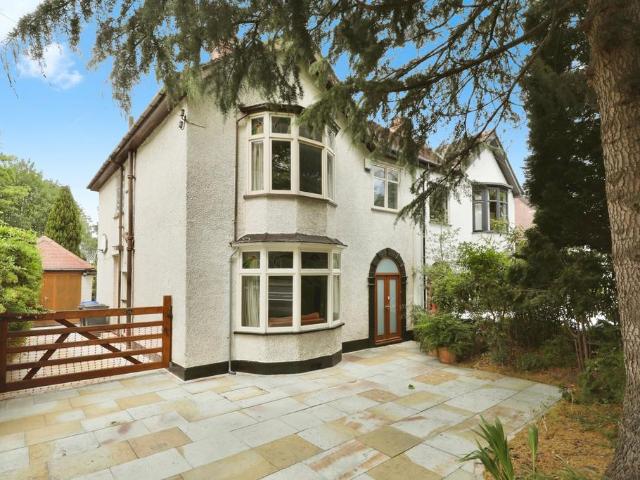 4 bedroom semi detached house for sale