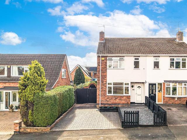 4 bedroom semi detached house for sale
