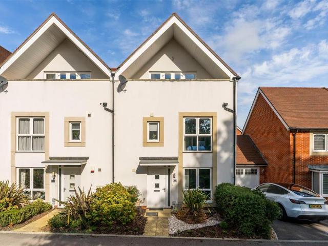 4 bedroom semi detached house for sale