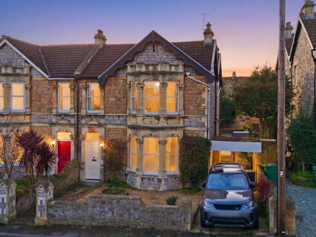 4 bedroom semi detached house for sale