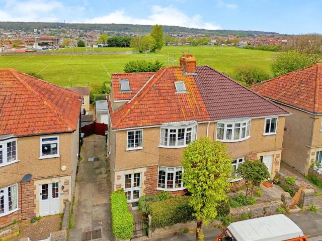 4 bedroom semi detached house for sale