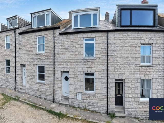 4 bedroom terraced house for sale