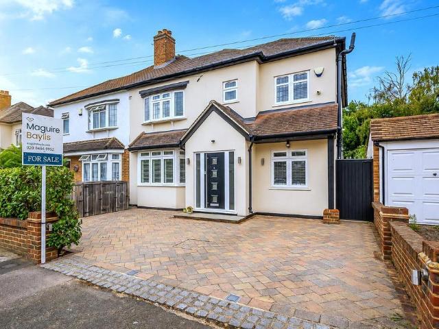 4 bedroom semi detached house for sale