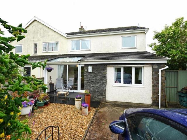 4 bedroom semi detached house for sale