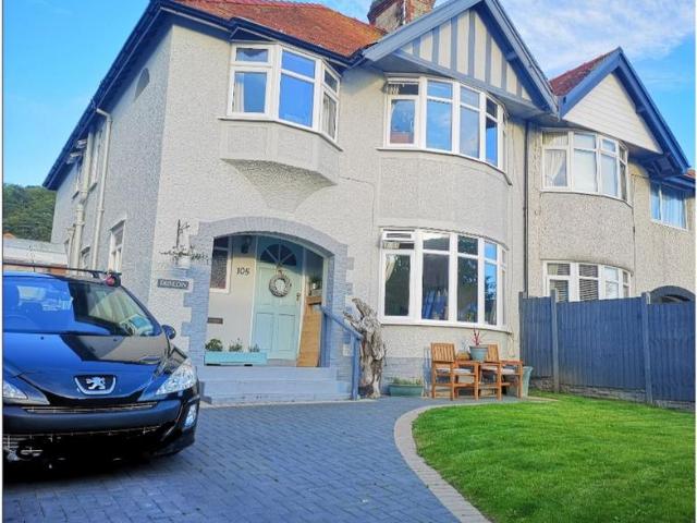 4 bedroom semi detached house for sale