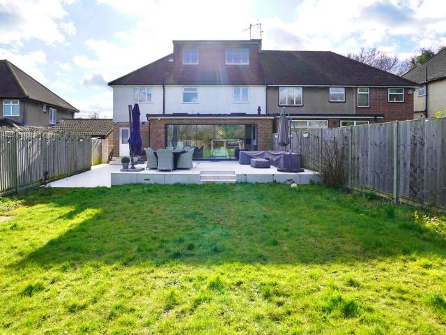 4 bedroom semi detached house for sale