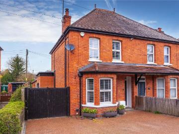 4 bedroom semi detached house for sale
