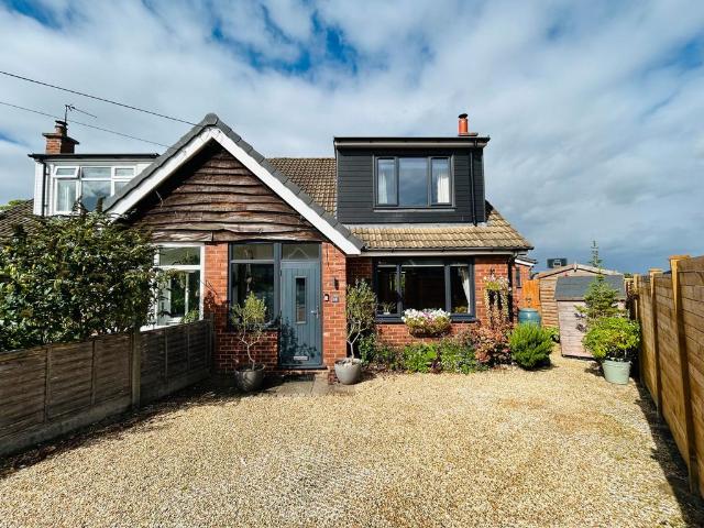 4 bedroom semi detached house for sale
