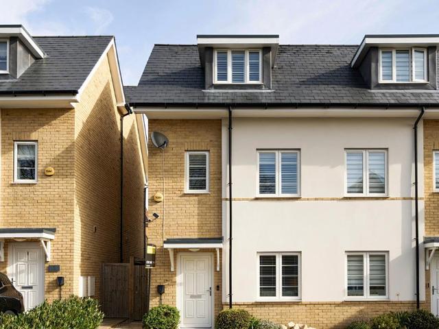 4 bedroom semi detached house for sale