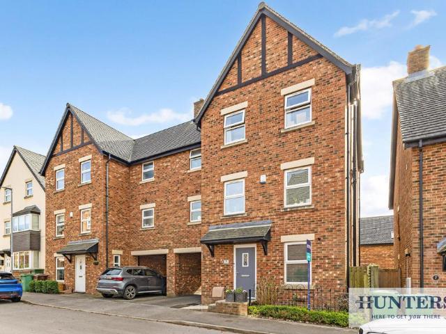 4 bedroom semi detached house for sale