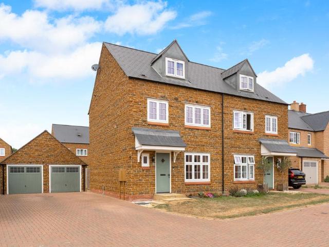 4 bedroom semi detached house for sale