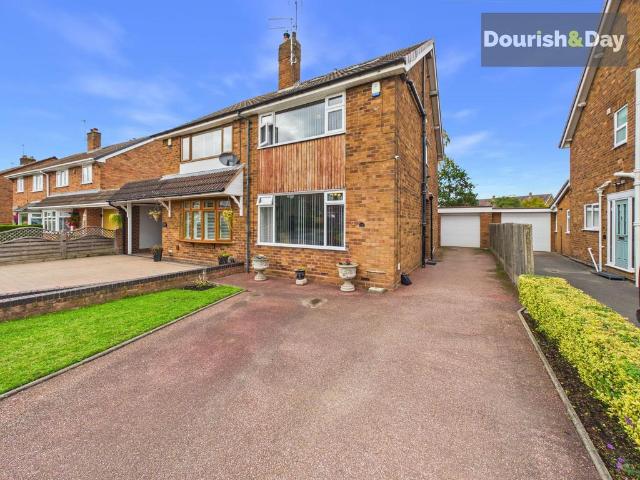 4 bedroom semi detached house for sale