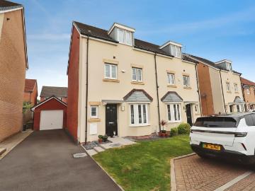4 bedroom semi detached house for sale