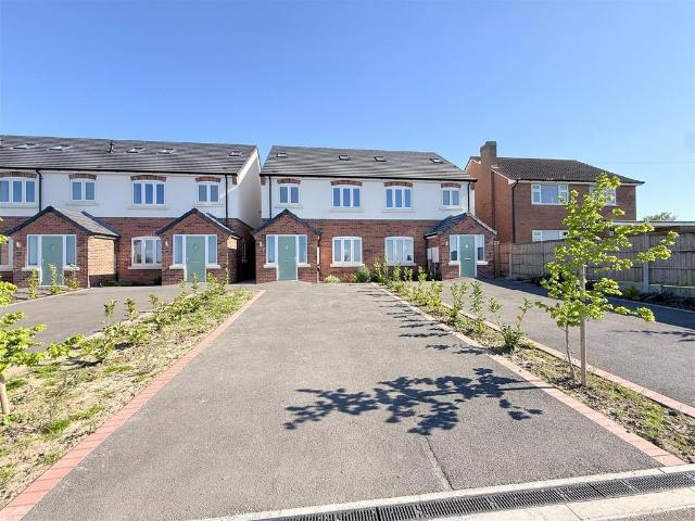 4 bedroom semi detached house for sale