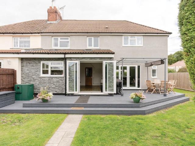 4 bedroom semi detached house for sale
