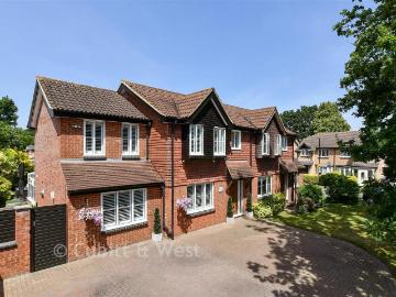4 bedroom semi detached house for sale