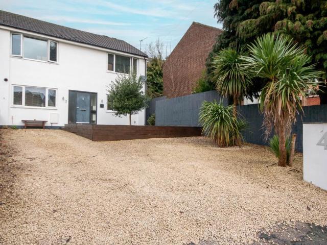 4 bedroom semi detached house for sale