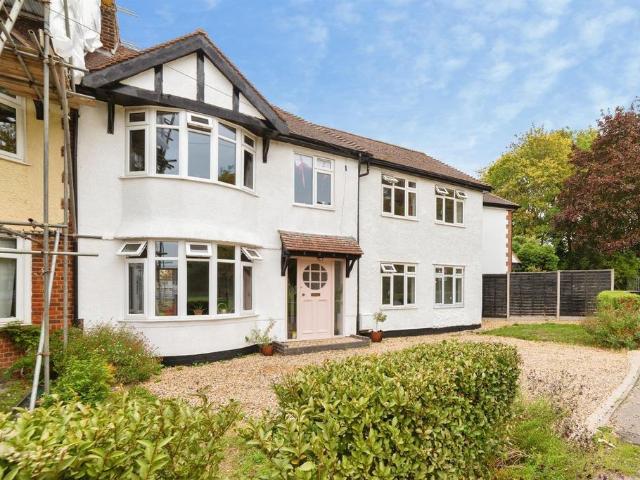 4 bedroom semi detached house for sale