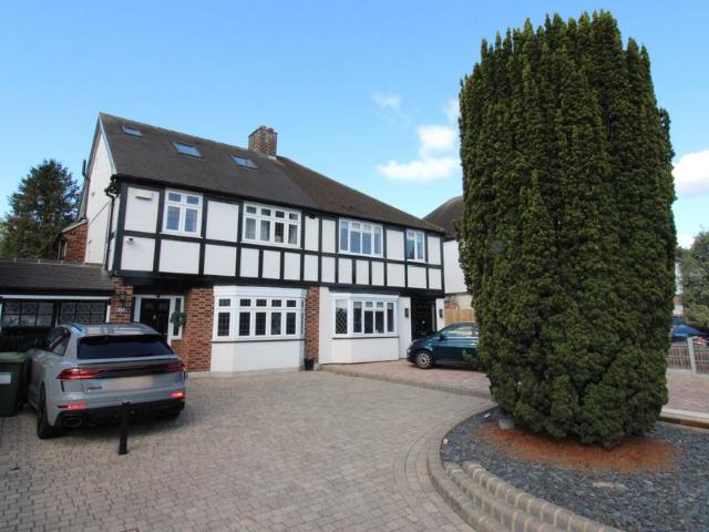 4 bedroom semi detached house for sale