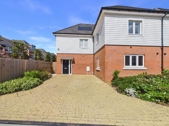 4 bedroom semi detached house for sale